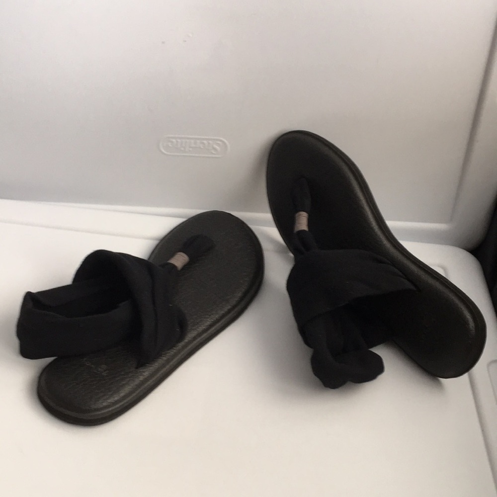 Sanuk sling back thong strap sandals - Picture 7 of 7